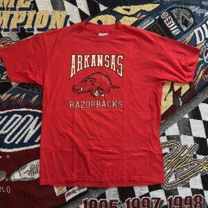 Vintage 1980s arkansas razorbacks logo t-shirt size x-large made in usa red